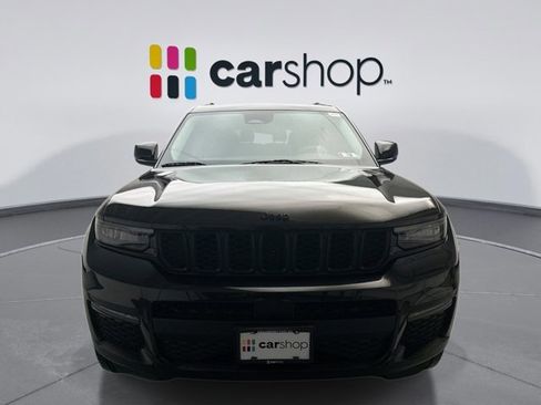 Used 2023 Jeep Grand Cherokee L Limited w/ Black Appearance Package AWD/4WD image 8