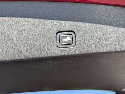 Used 2020 Cadillac XT6 Premium Luxury image 30