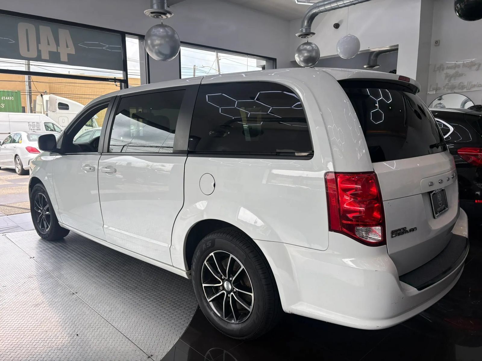 Used 2019 Dodge Grand Caravan GT FWD image 5
