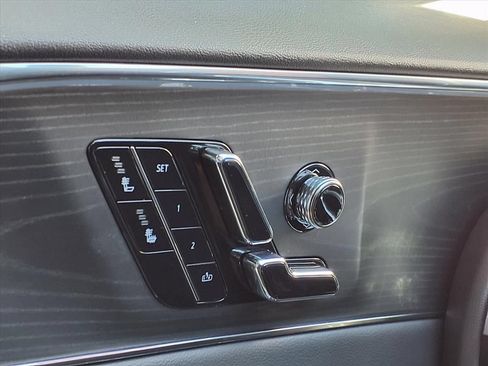 Used 2024 Cadillac Lyriq Luxury RWD image 28
