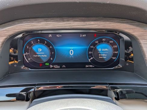 Used 2025 Volkswagen Atlas SEL AWD/4WD image 16