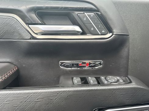Used 2024 GMC Sierra 1500 AT4X image 22