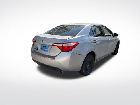 Used 2015 Toyota Corolla LE image 5