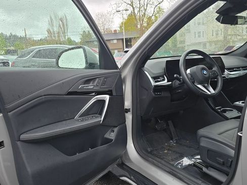 Used 2025 BMW X1 xDrive28i w/ Convenience Package image 19
