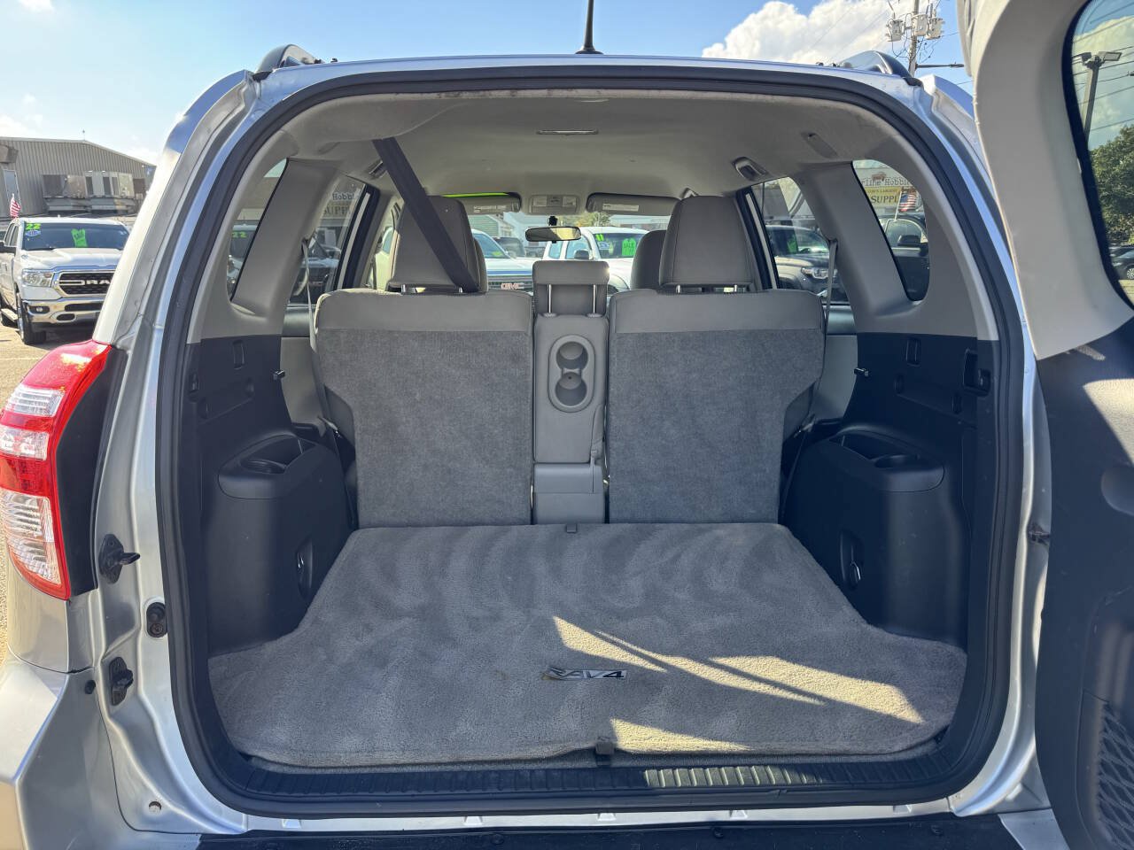 Used 2012 Toyota RAV4 FWD w/ Value Pkg image 28