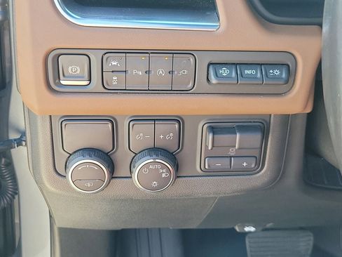 Used 2021 Chevrolet Tahoe High Country image 30