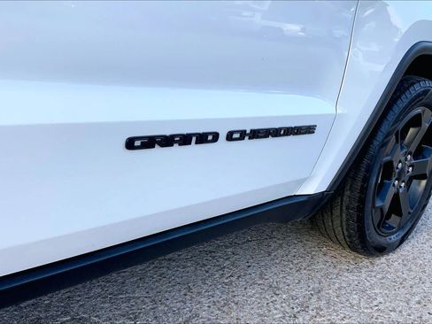 Used 2021 Jeep Grand Cherokee Freedom Edition RWD image 10