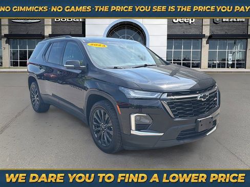 Used 2023 Chevrolet Traverse RS FWD image 1