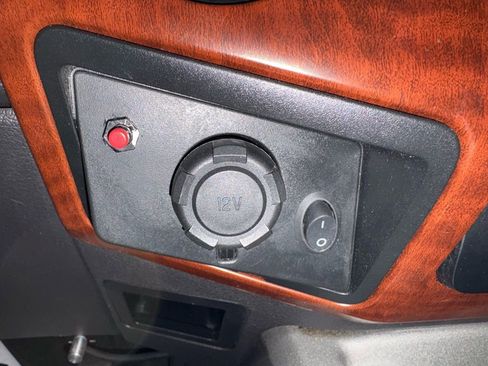 Used 2014 Ford F250 King Ranch w/ King Ranch w/Chrome Package image 28