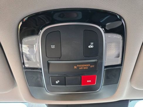 Used 2025 Hyundai Sonata SEL FWD image 25