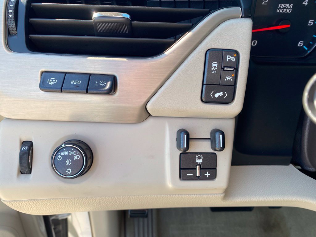 Used 2017 GMC Yukon Denali w/ Open Road Package RWD image 31