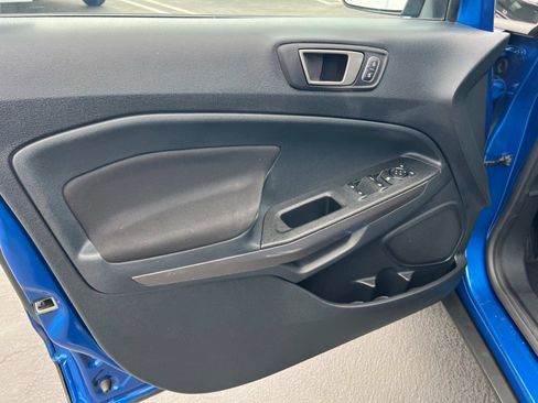 Used 2020 Ford EcoSport SE image 4