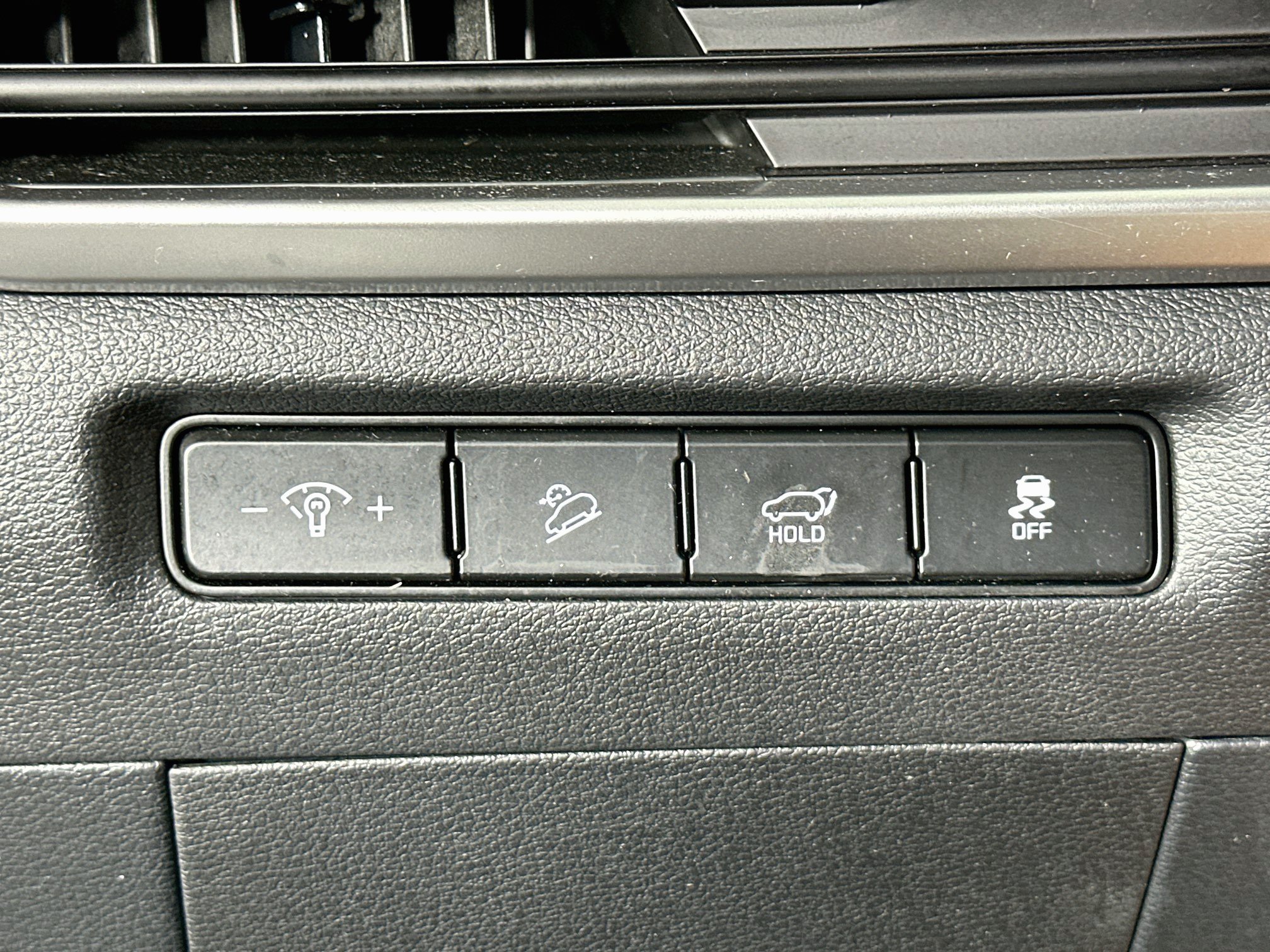 Used 2025 Kia Telluride S FWD image 17