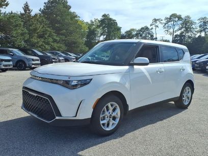 Certified 2025 Kia Soul LX w/ LX Technology Package