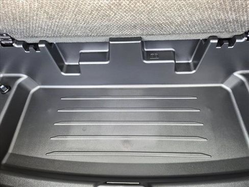 Used 2025 GMC Acadia AT4 AWD/4WD image 27