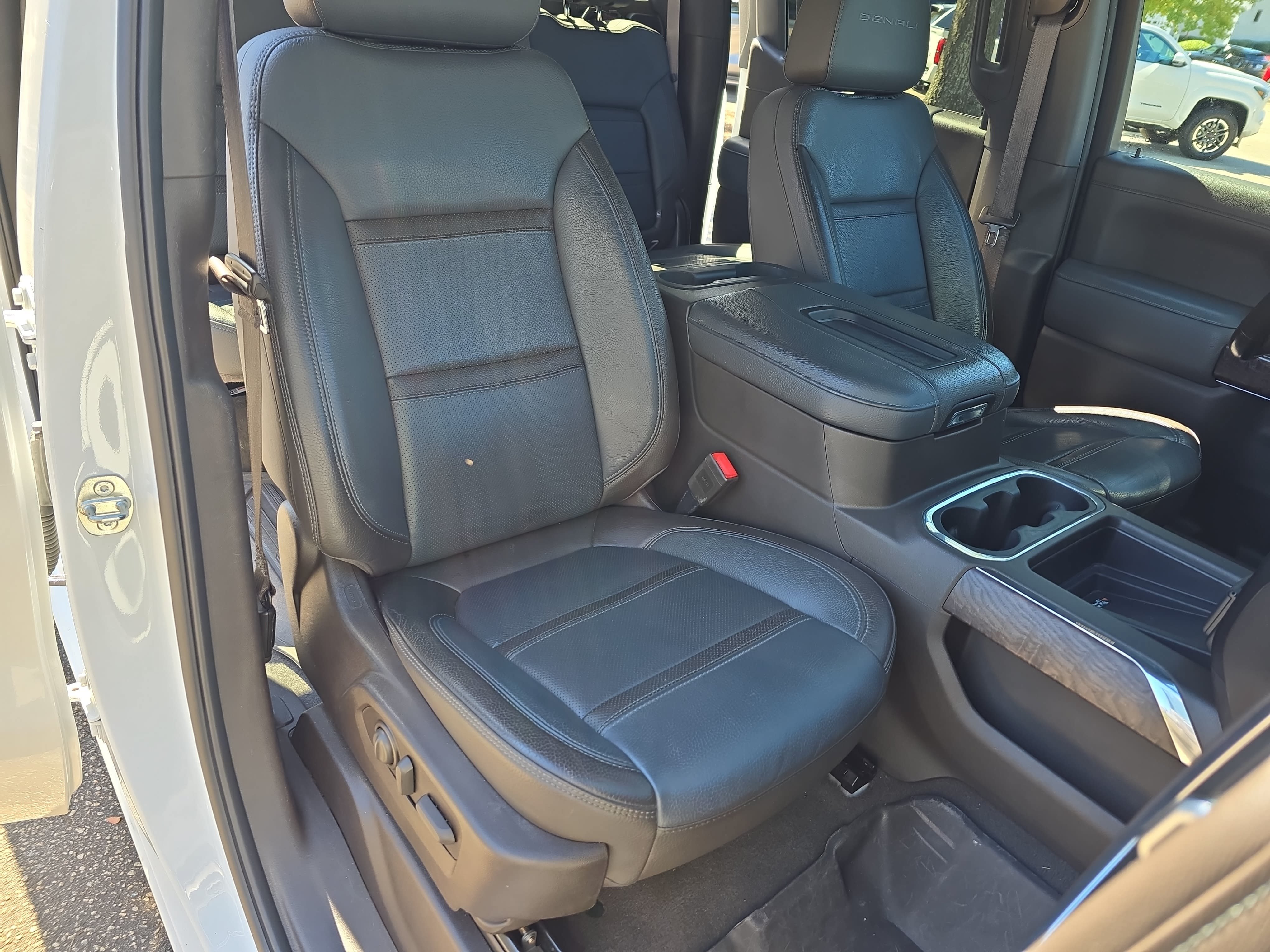 Used 2020 GMC Sierra 1500 Denali AWD/4WD image 10