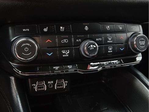 Used 2023 Dodge Durango R/T image 16