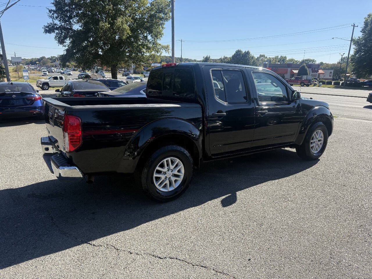 Used 2019 Nissan Frontier SV RWD image 5