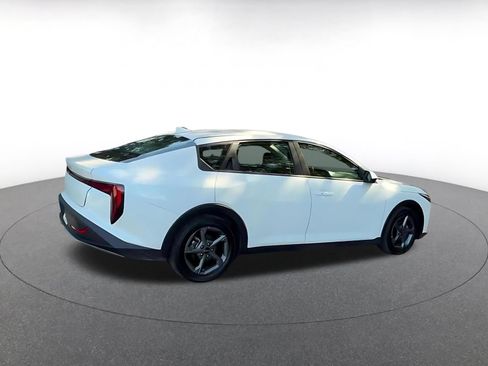 Used 2025 Kia K4 FWD image 14
