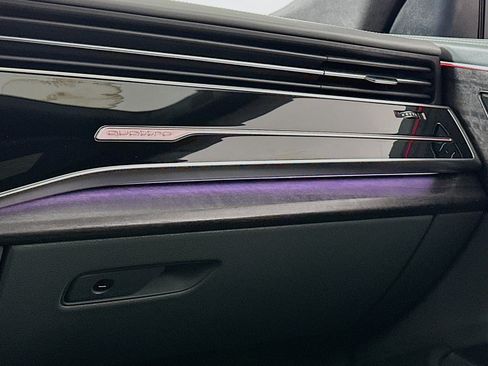 Used 2023 Audi Q8 Prestige w/ Prestige Package image 16