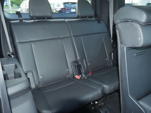 Used 2025 Hyundai Santa Fe SEL AWD/4WD image 30