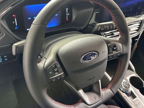 New 2025 Ford Escape ST-Line w/ Tech Pack #1 image 18