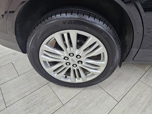 Used 2017 Cadillac XT5 Premium Luxury w/ LPO, Wheel Lock Package image 40