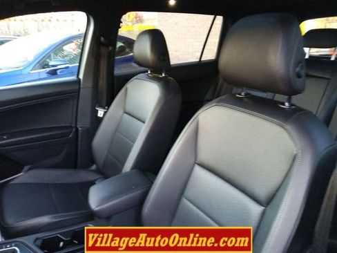 Used 2020 Volkswagen Tiguan SE R-Line image 18