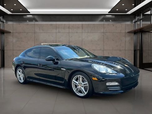 Used 2012 Porsche Panamera 4 image 1