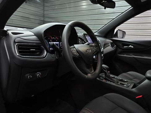Used 2023 Chevrolet Equinox RS FWD image 11