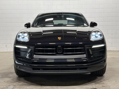 Certified 2026 Porsche Macan AWD/4WD image 9
