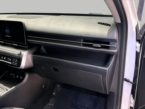 Used 2025 Hyundai Kona SEL FWD image 18