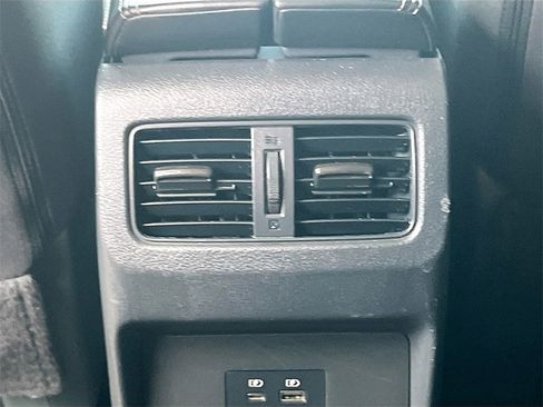 Used 2023 Nissan Rogue SV image 24