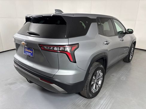 Used 2025 Chevrolet Equinox LT AWD/4WD image 8