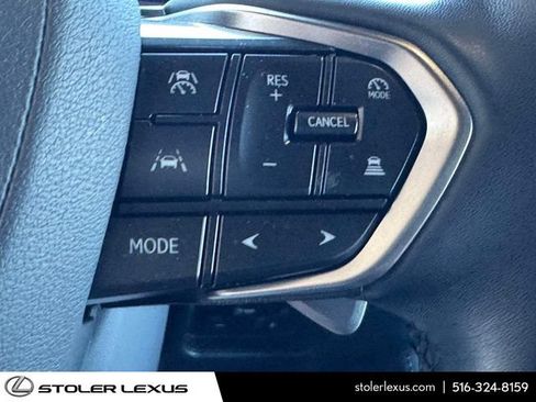 Used 2025 Lexus GX 550 w/ Accessory Package (2T) AWD/4WD image 31