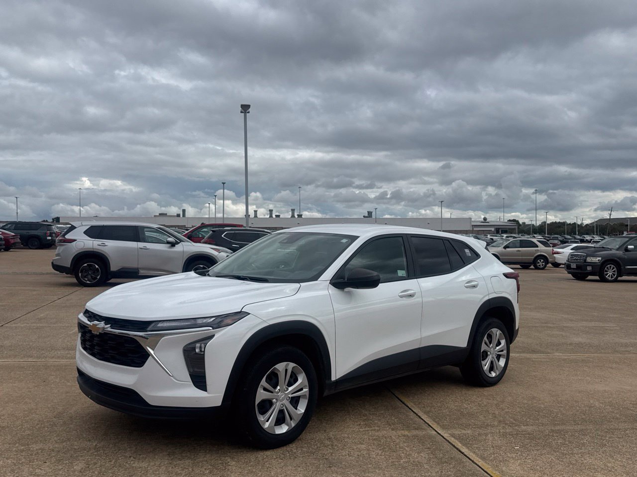 Used 2025 Chevrolet Trax LS FWD image 10