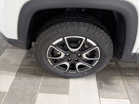 Used 2025 Jeep Compass Trailhawk AWD/4WD image 7