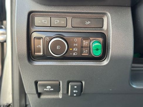 Used 2023 Ford F250 Lariat w/ Sport Appearance Package AWD/4WD image 29