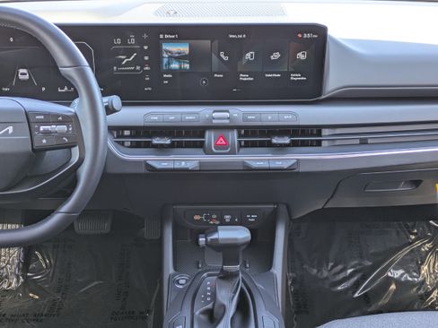 Certified 2025 Kia K4 EX FWD image 16