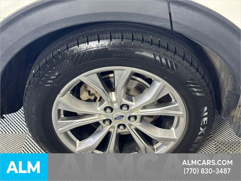 Used 2020 Ford Explorer XLT w/ Equipment Group 202A image 21