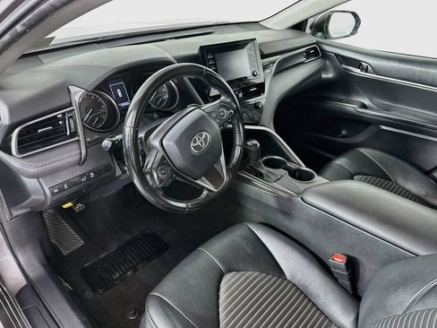 Used 2021 Toyota Camry SE FWD image 29