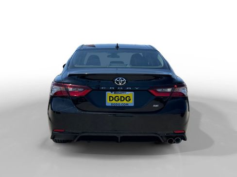 Used 2024 Toyota Camry SE FWD image 4