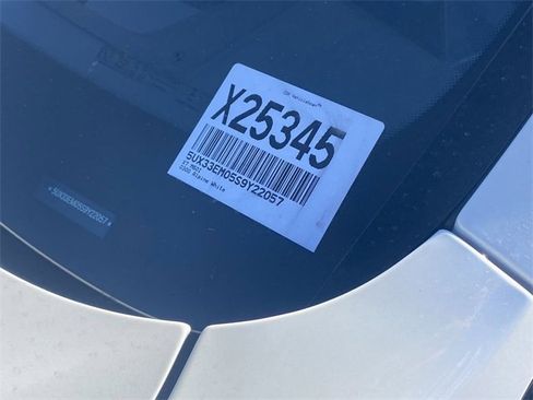 New 2025 BMW X7 M60i w/ Climate Comfort Package image 23