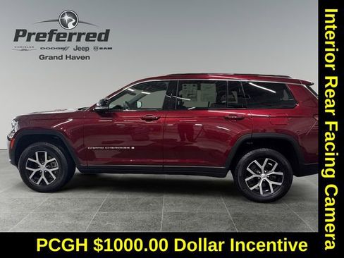 Used 2025 Jeep Grand Cherokee L Limited image 9