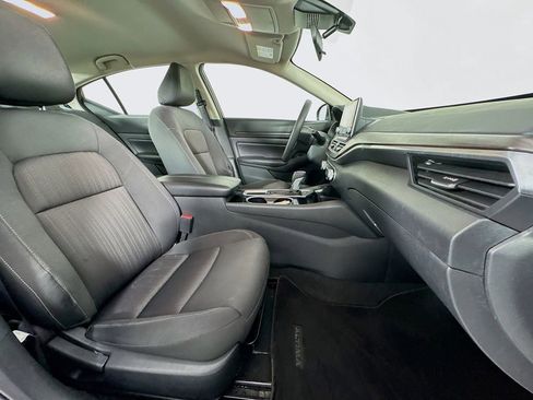 Used 2024 Nissan Altima 2.5 SV image 35