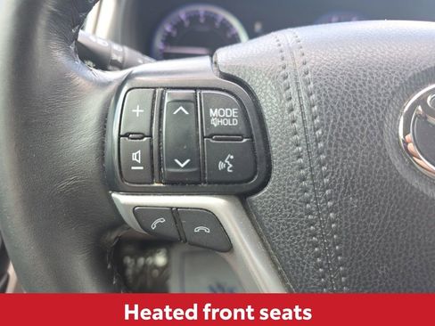Used 2019 Toyota Highlander XLE image 28