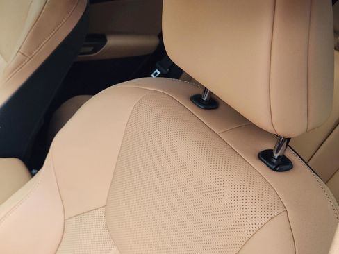 Used 2025 Lexus NX 250 FWD w/ Accessory Package (2T) image 7