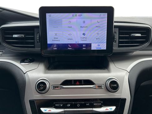 Used 2020 Ford Explorer XLT AWD/4WD image 24