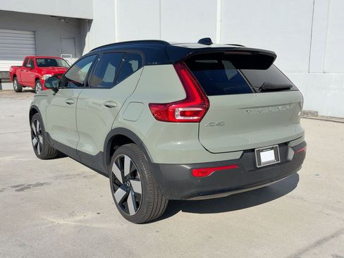 Certified 2023 Volvo XC40 Recharge Ultimate image 3