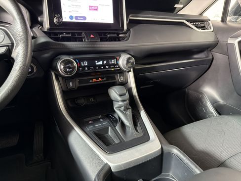 Used 2025 Toyota RAV4 XLE w/ Convenience Package FWD image 25